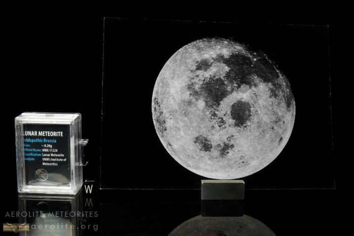 lunar-astronaut-fragment-box-iv